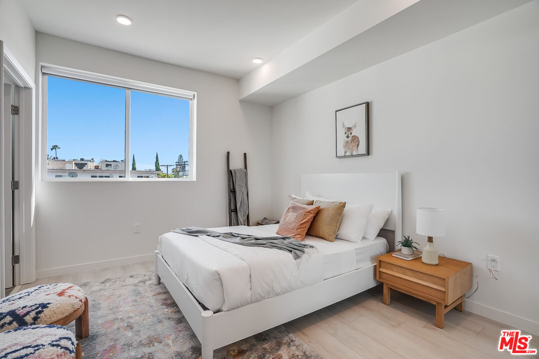 1021 S Shenandoah St Unit: 303