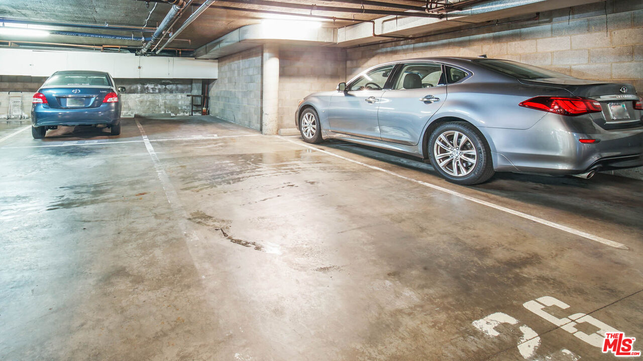 818 S GRETNA GREEN WAY Unit: 105