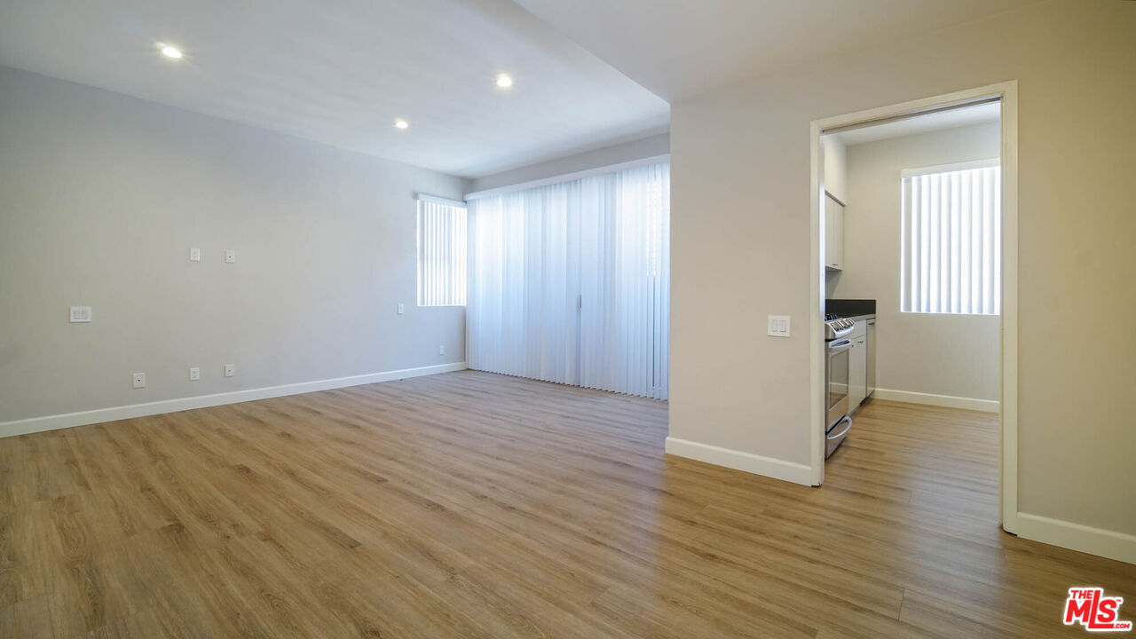 818 S GRETNA GREEN WAY Unit: 105