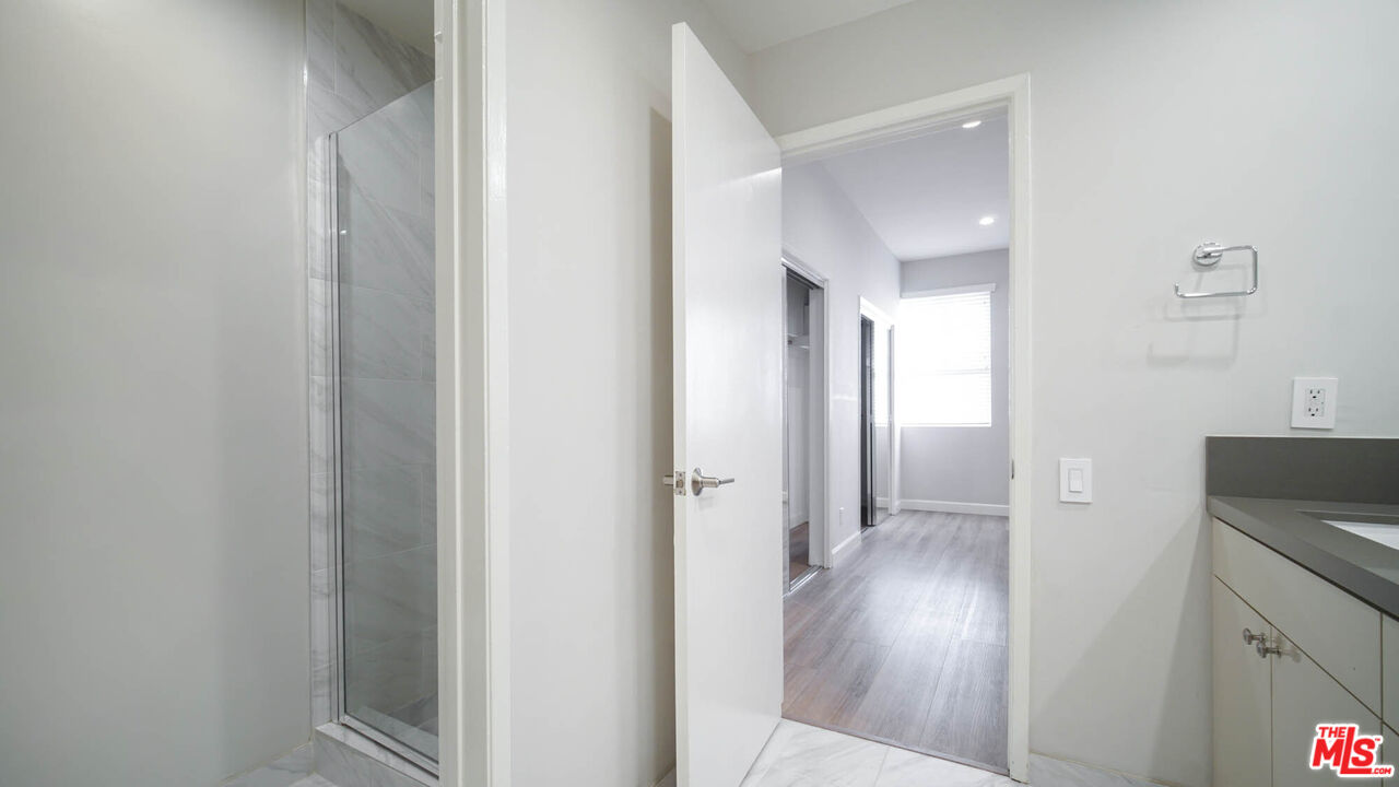 818 S GRETNA GREEN WAY Unit: 105