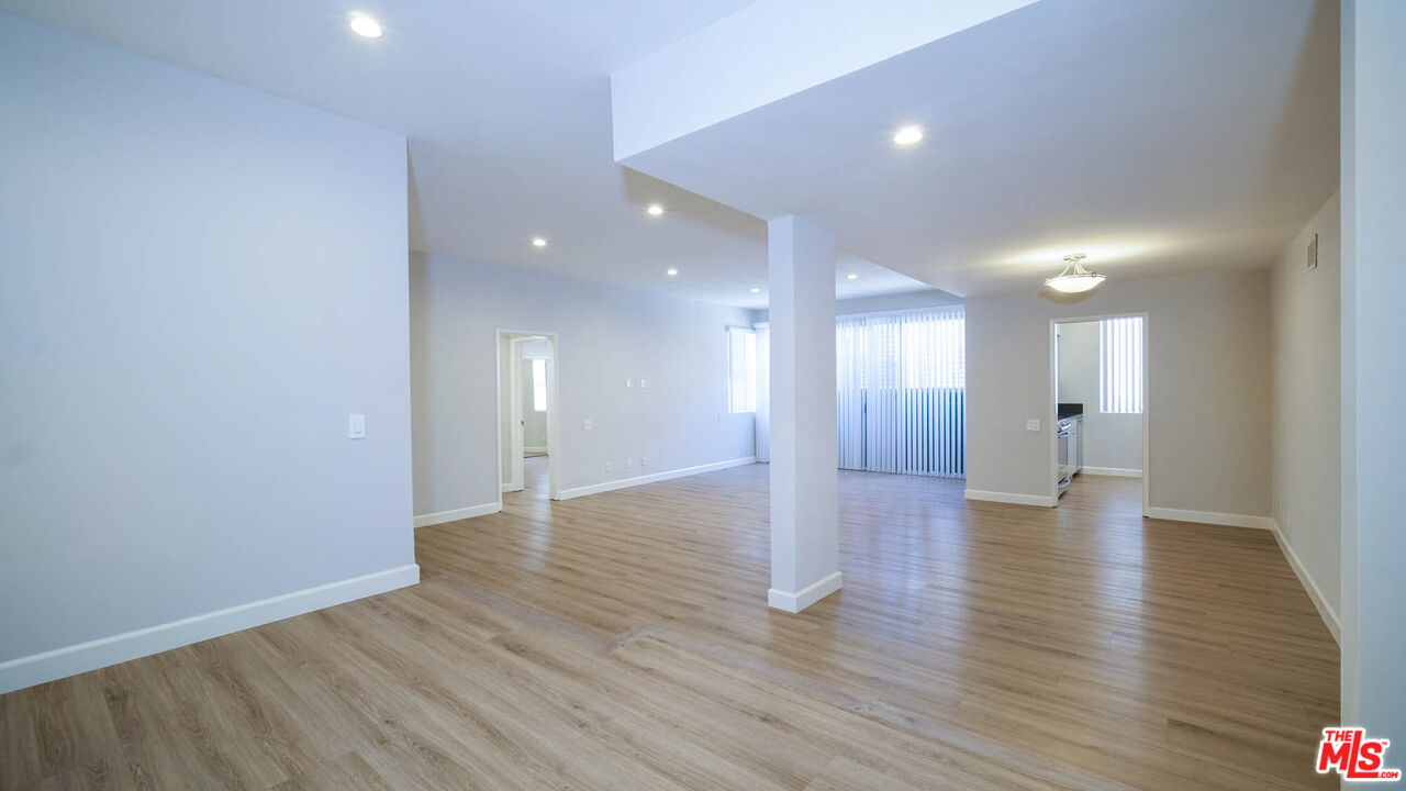 818 S GRETNA GREEN WAY Unit: 105