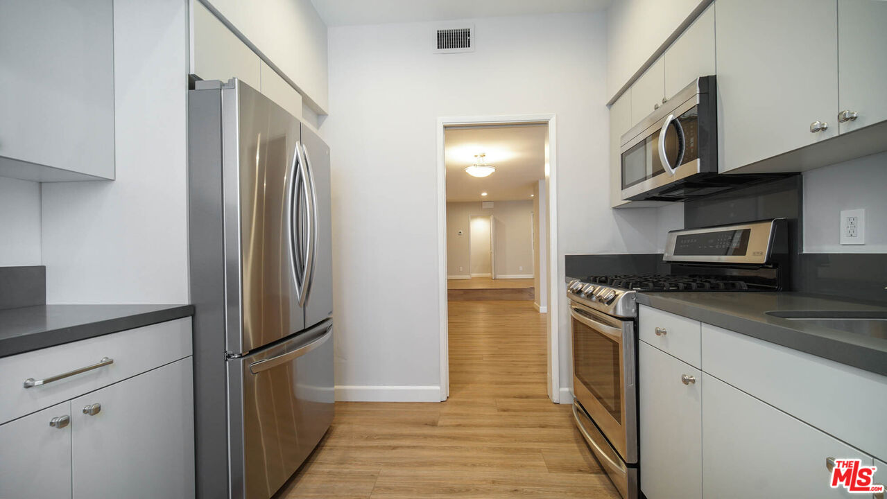 818 S GRETNA GREEN WAY Unit: 105