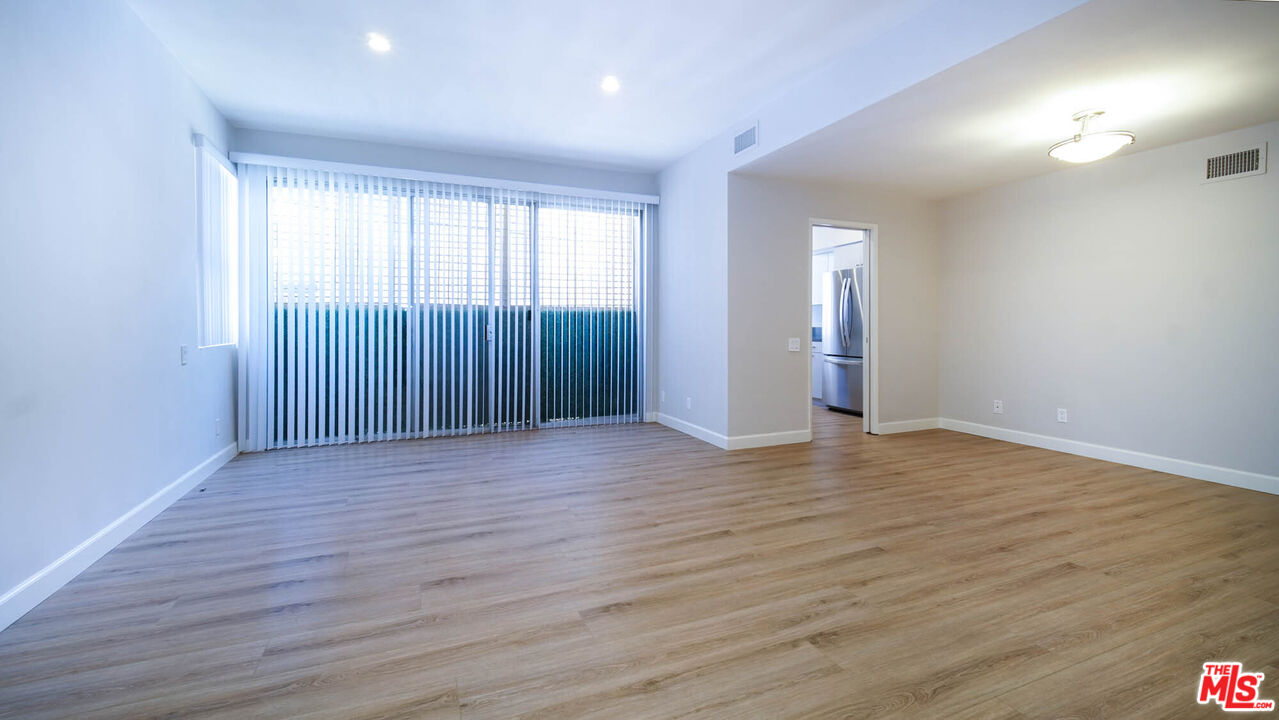 818 S GRETNA GREEN WAY Unit: 105