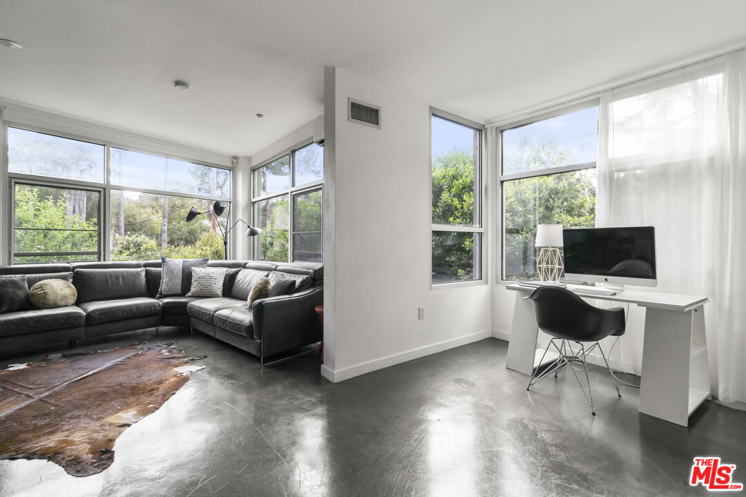 4111 W Sunset Blvd Unit: 230