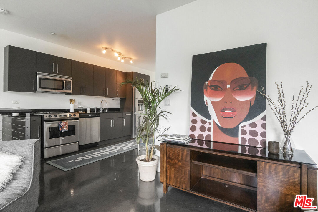 4111 W Sunset Blvd Unit: 230