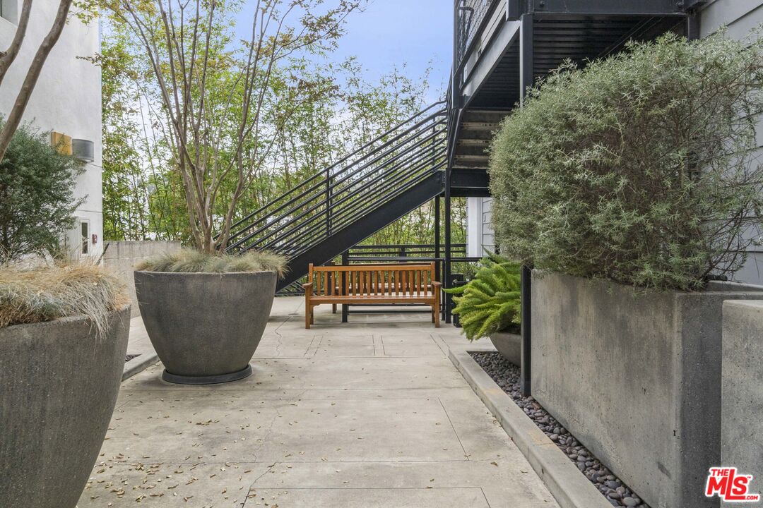 4111 W Sunset Blvd Unit: 230