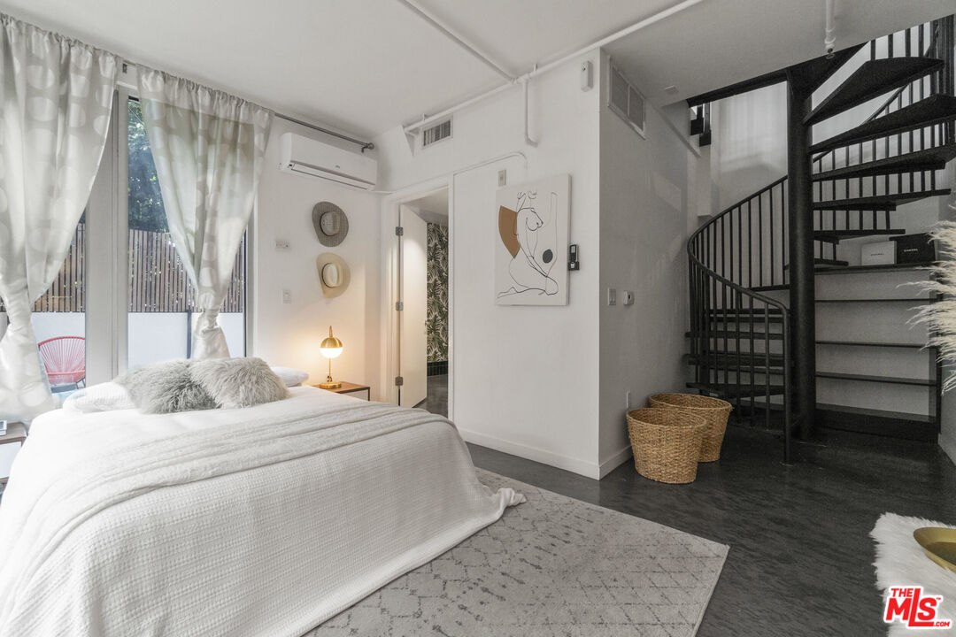 4111 W Sunset Blvd Unit: 230