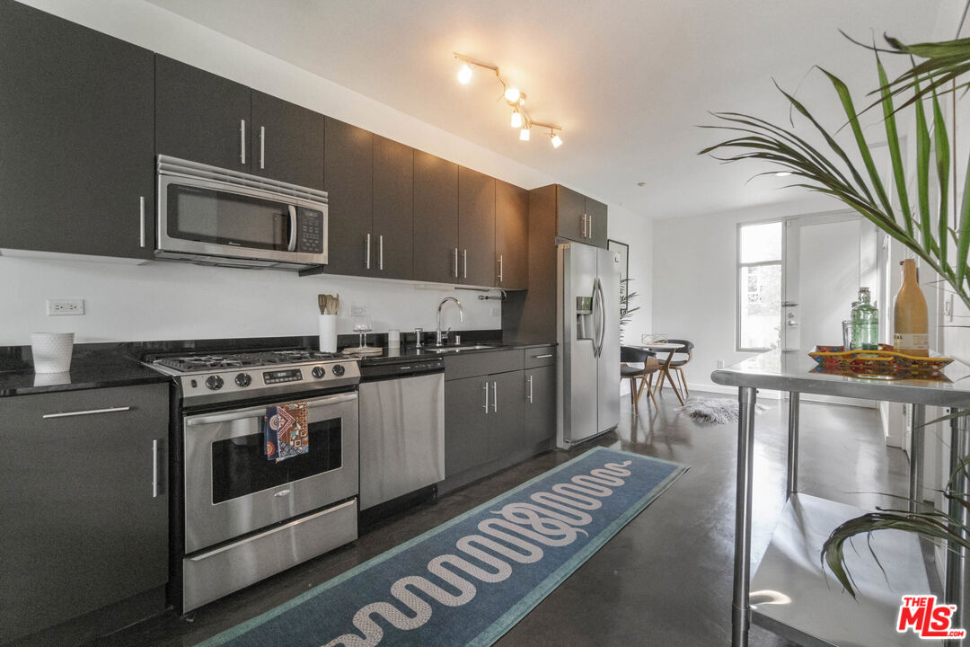 4111 W Sunset Blvd Unit: 230