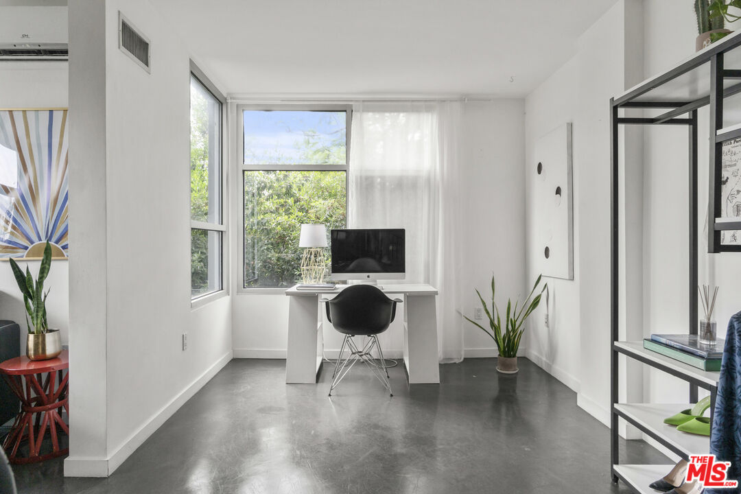 4111 W Sunset Blvd Unit: 230