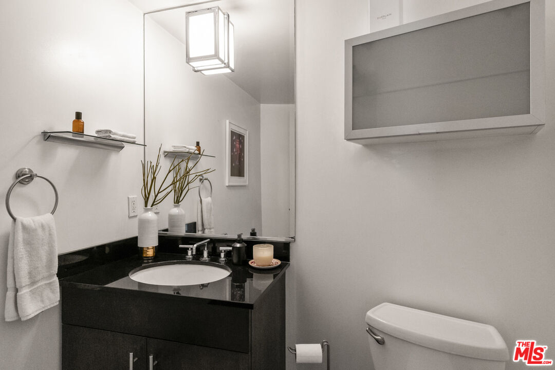 4111 W Sunset Blvd Unit: 230