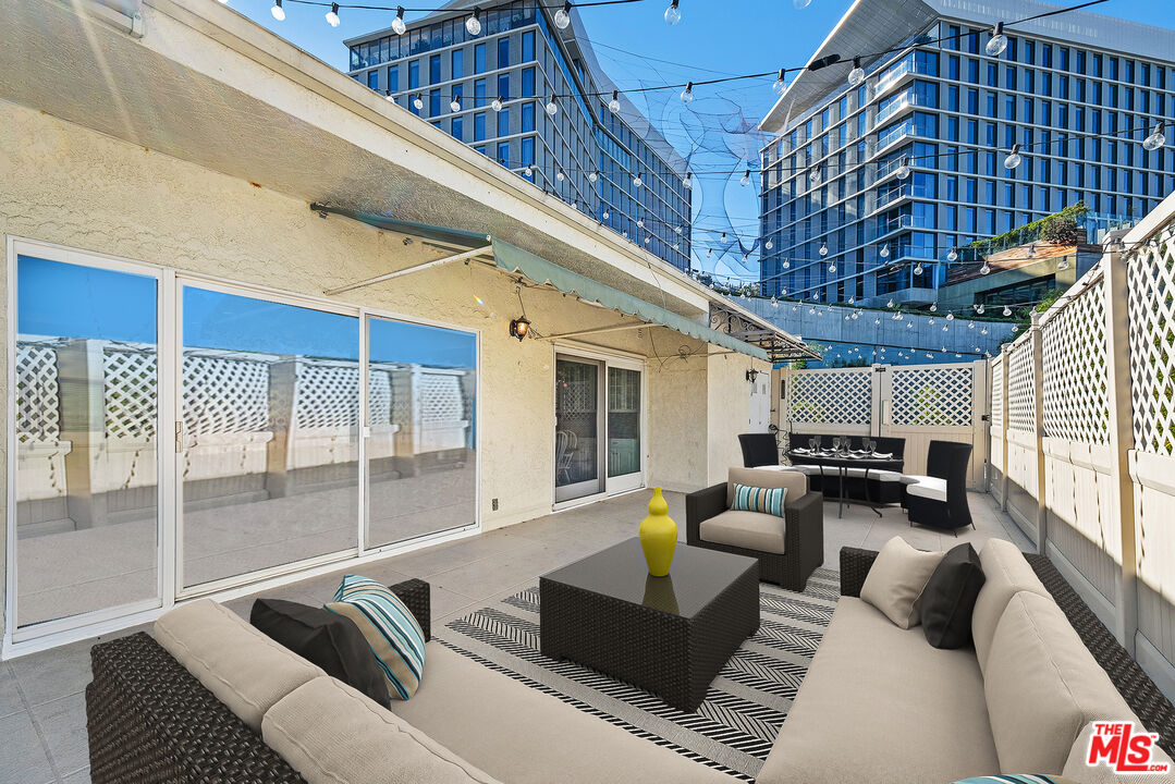 1228 N La Cienega Blvd Unit: 304