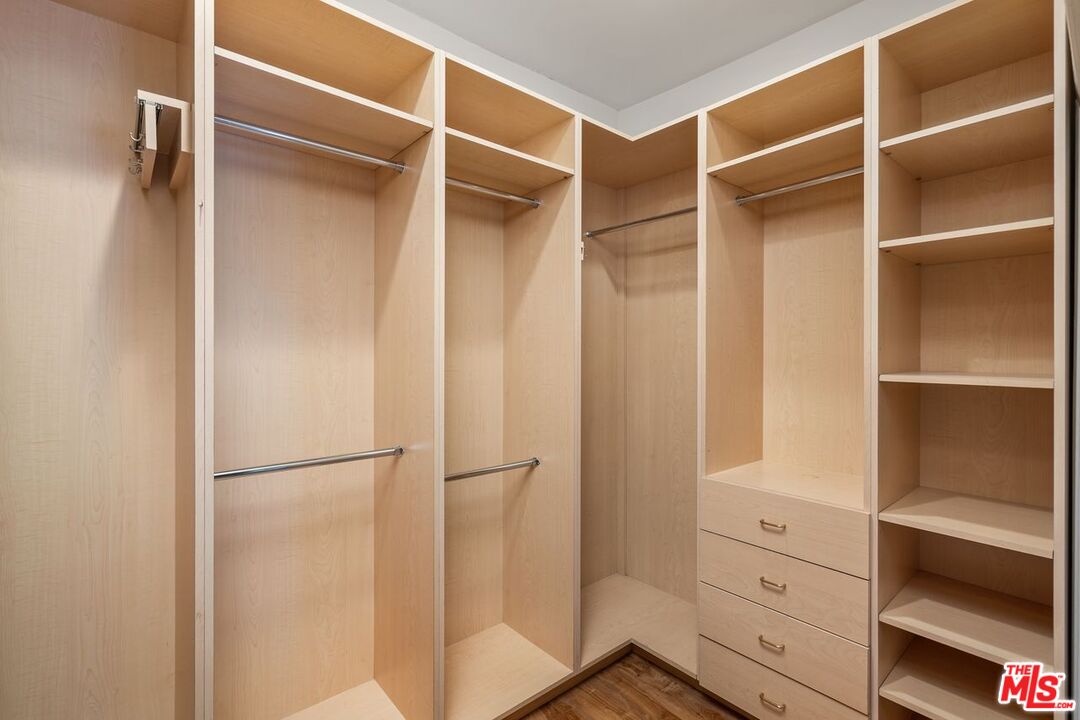 1228 N La Cienega Blvd Unit: 304