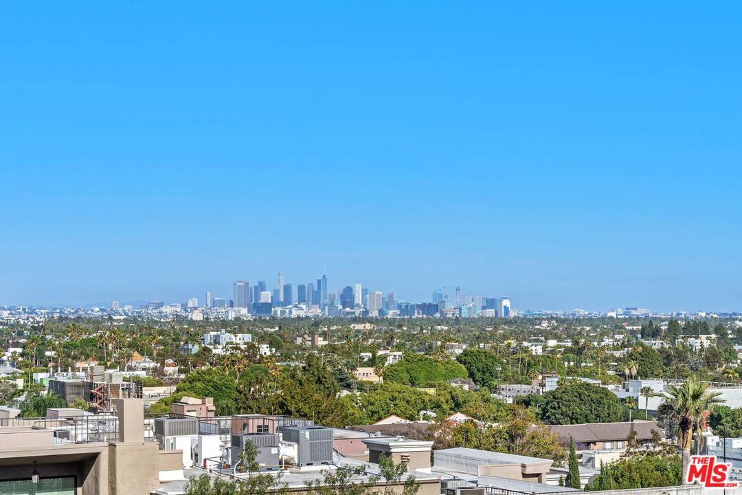 1228 N La Cienega Blvd Unit: 304