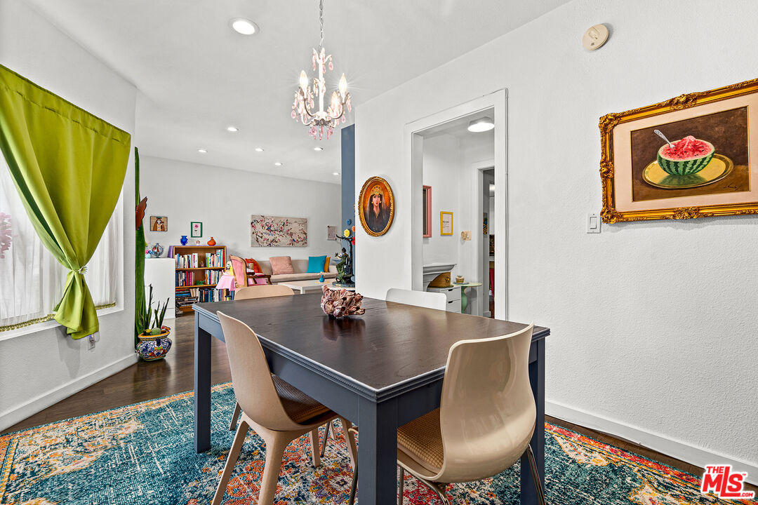 141 S Clark Dr Unit: 529