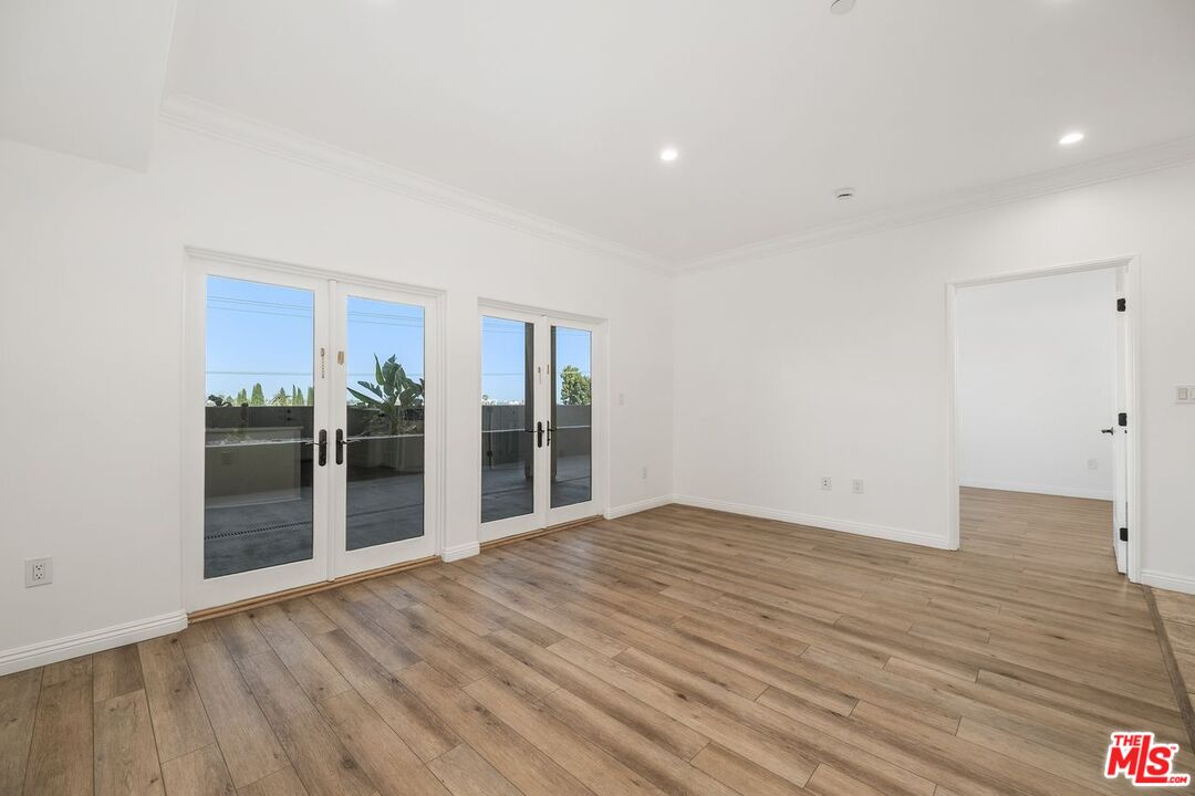 930 S Robertson Blvd Unit: 503