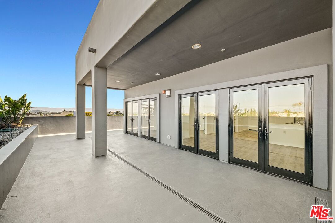 930 S Robertson Blvd Unit: 503