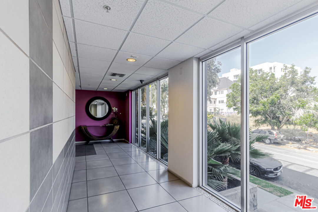 733 S Manhattan Pl Unit: 501