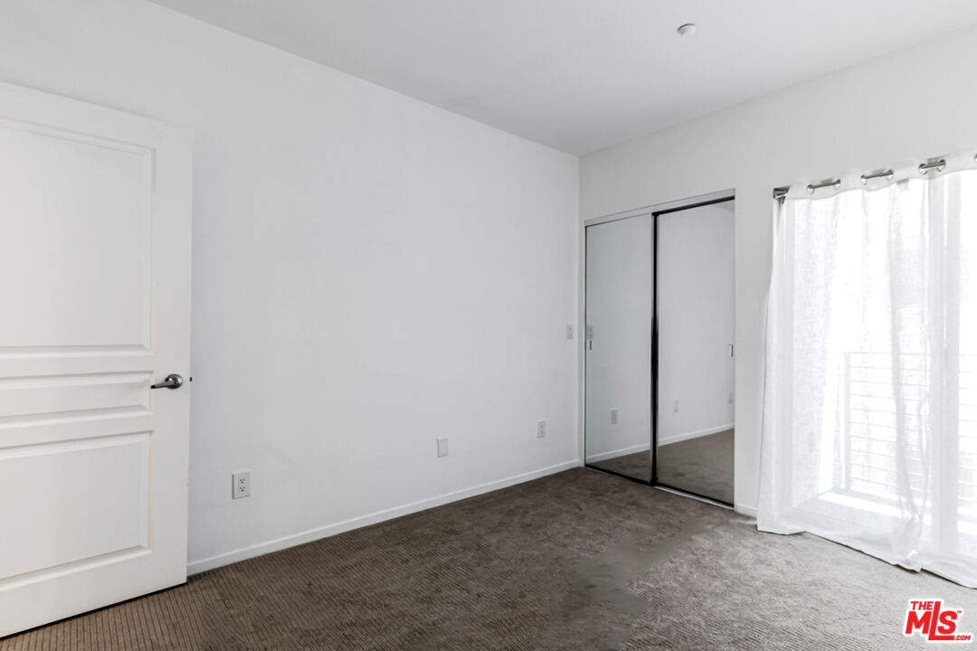 733 S Manhattan Pl Unit: 501