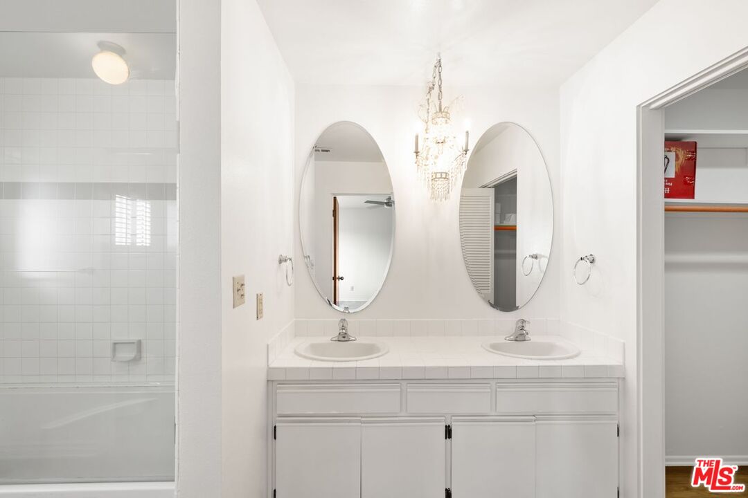 3023 Berkeley Ave Unit: 7