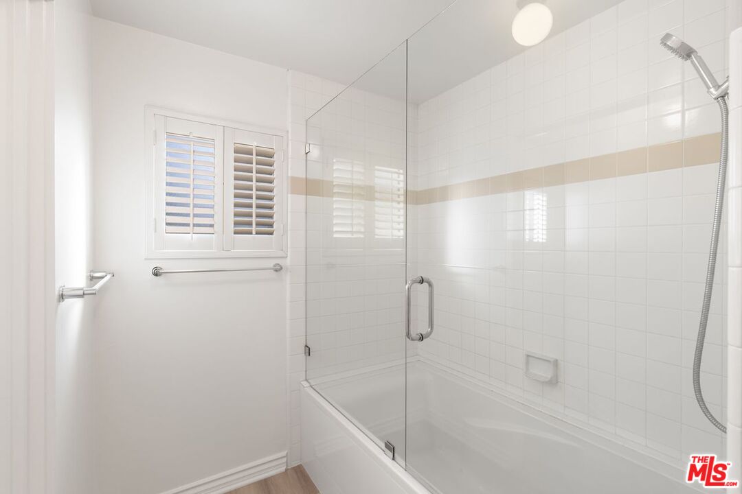 3023 Berkeley Ave Unit: 7