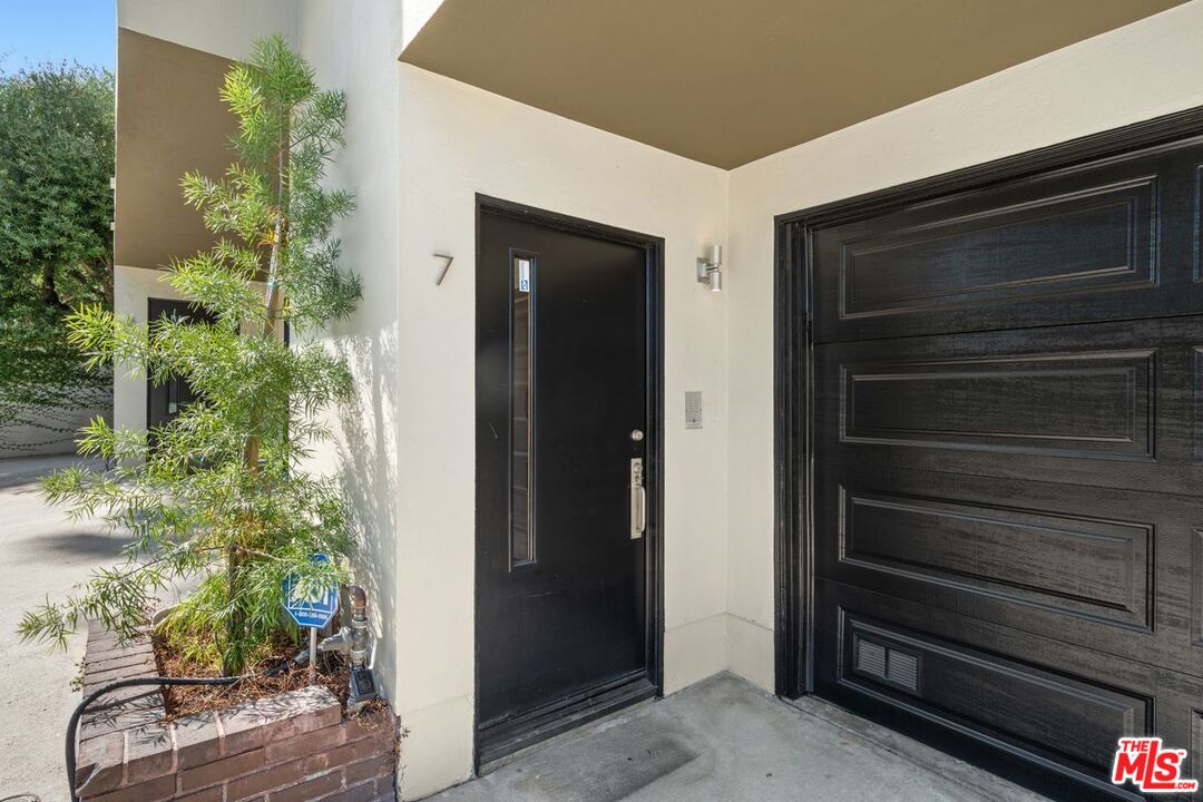 3023 Berkeley Ave Unit: 7