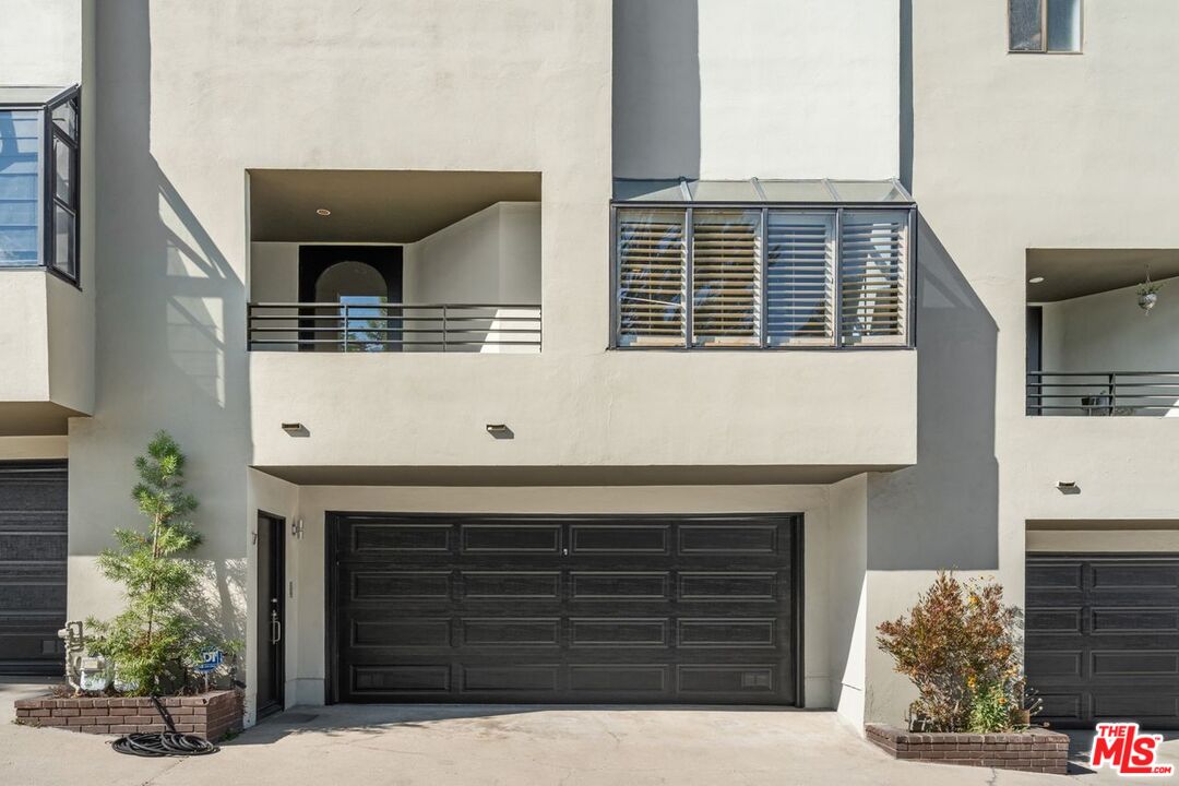 3023 Berkeley Ave Unit: 7