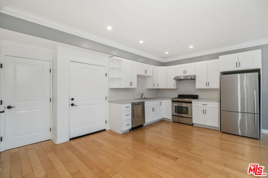 930 S Robertson Blvd Unit: 502