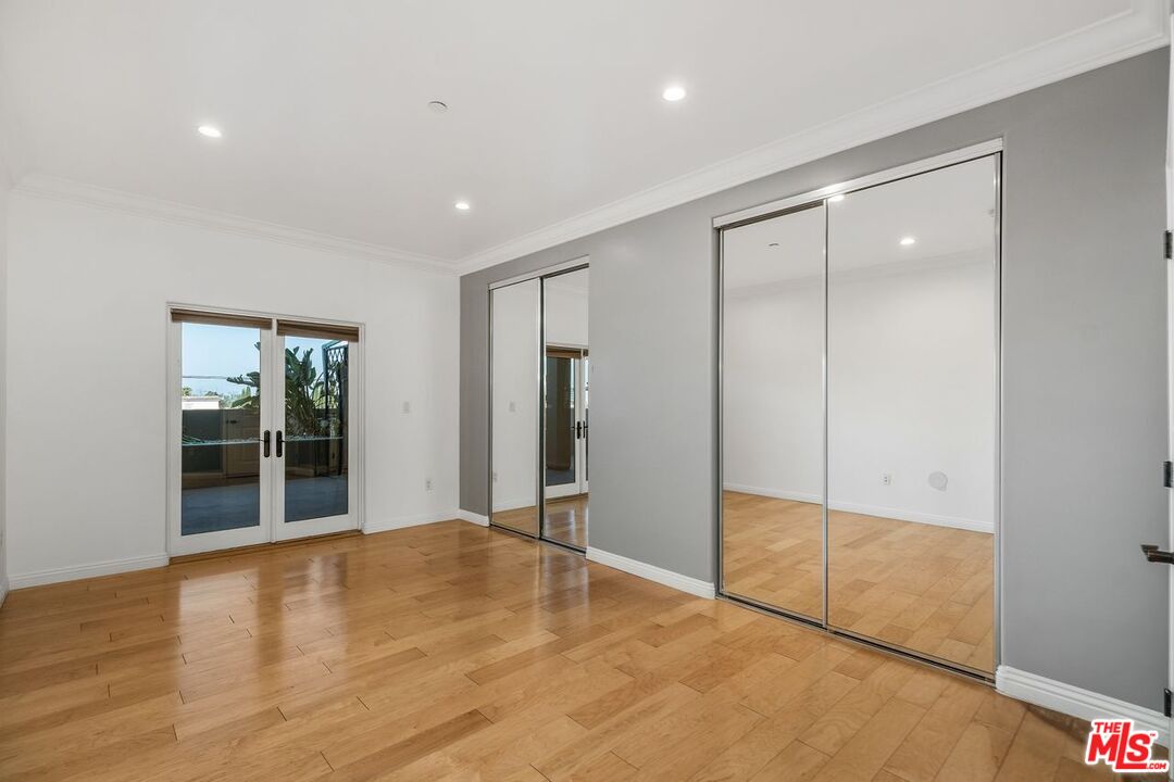 930 S Robertson Blvd Unit: 502