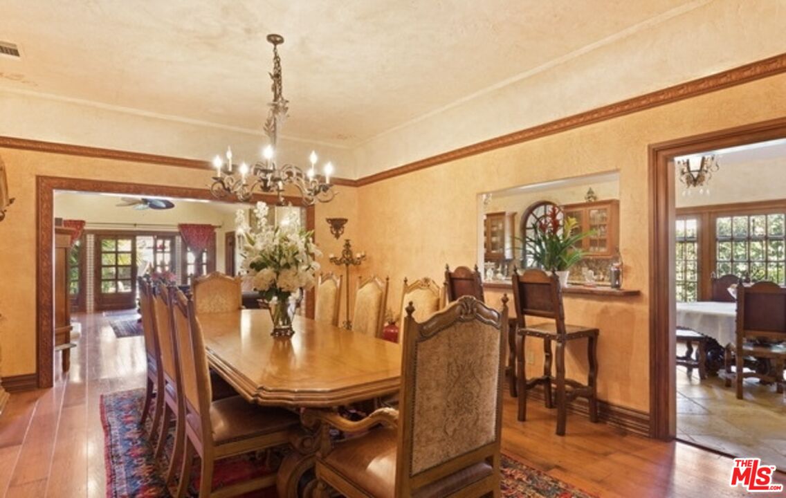 3341 Country Club DR