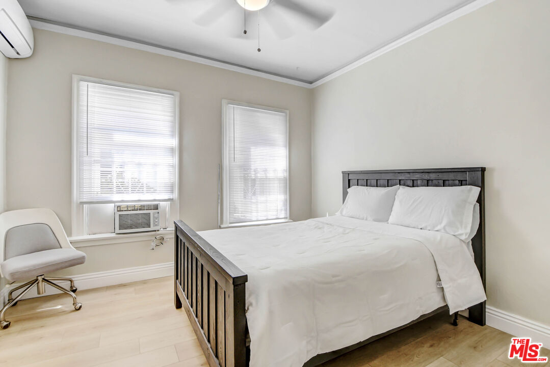 442 N ORANGE GROVE AVE Unit: 442