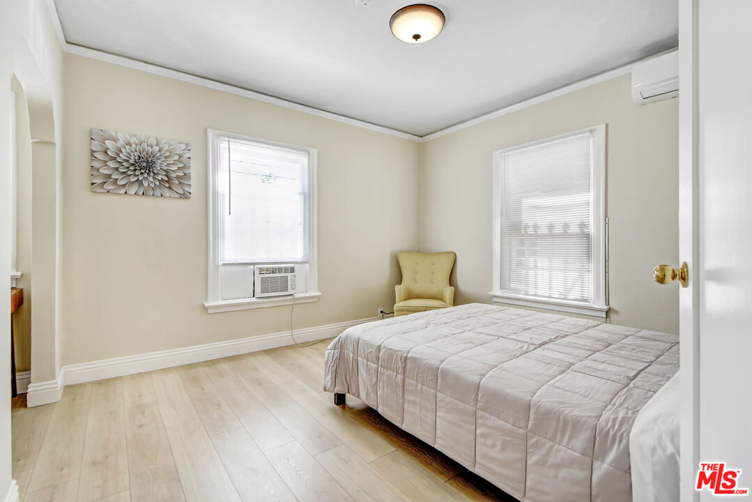 442 N ORANGE GROVE AVE Unit: 442