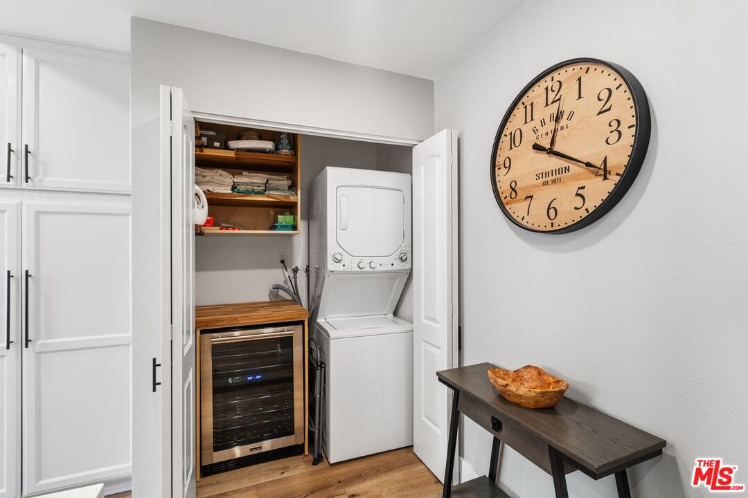 13331 Moorpark St Unit: 303