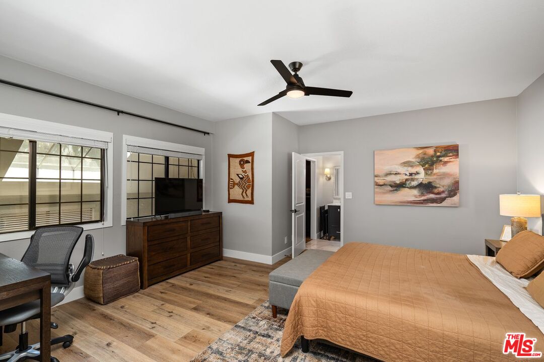 13331 Moorpark St Unit: 303