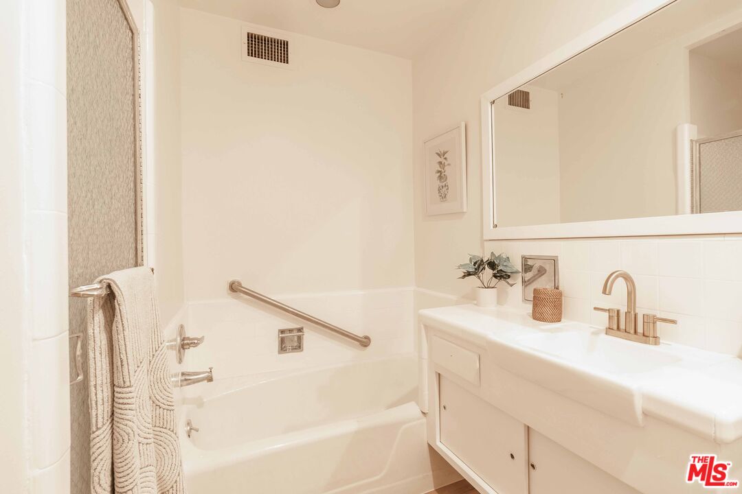 3407 Huxley St Unit: 24