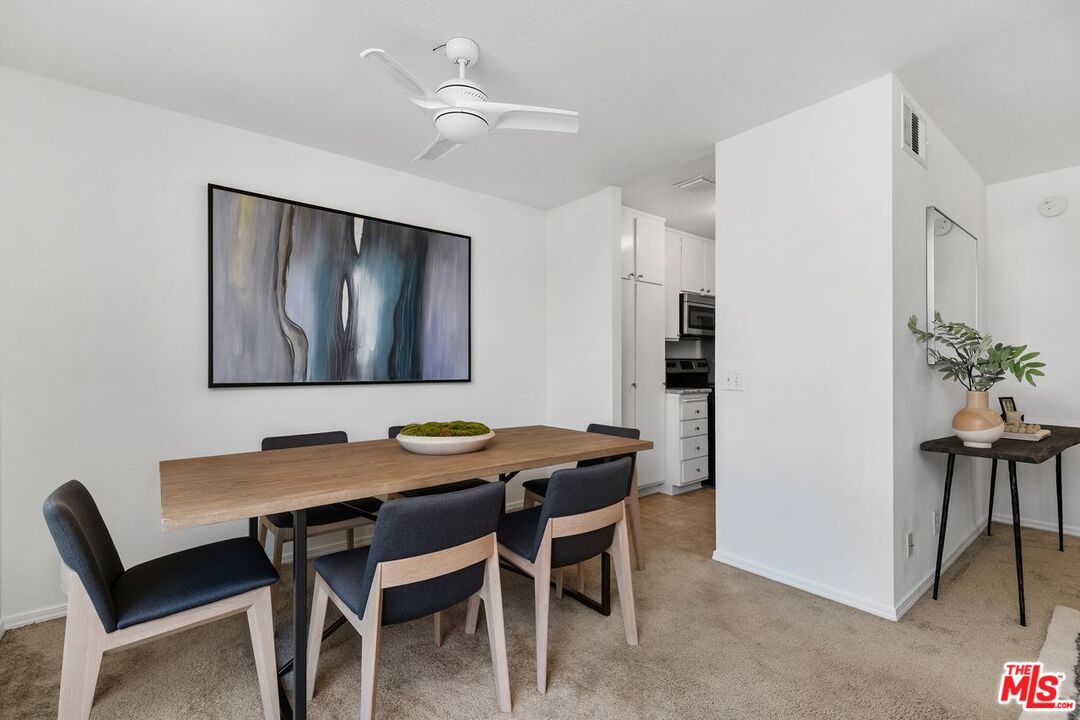 100 S Doheny Dr Unit: 202