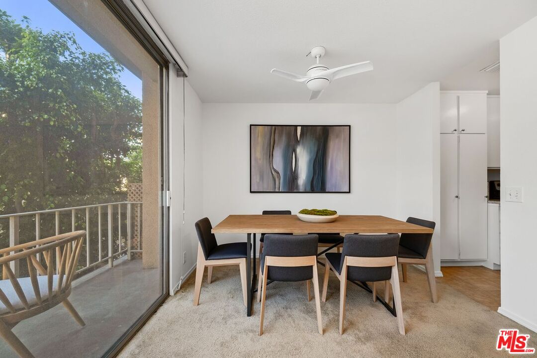 100 S Doheny Dr Unit: 202