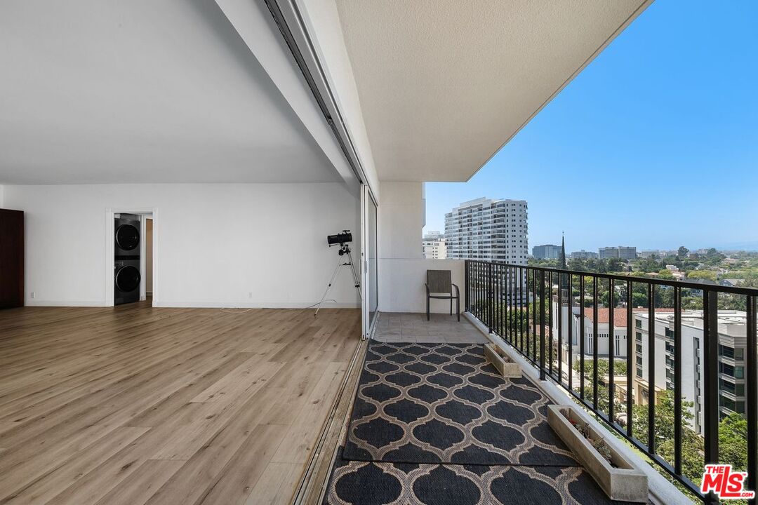 10450 Wilshire Blvd Unit: 11G