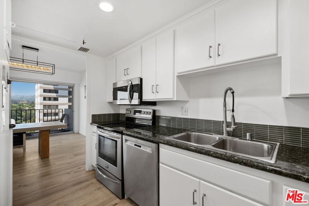 10450 Wilshire Blvd Unit: 11G