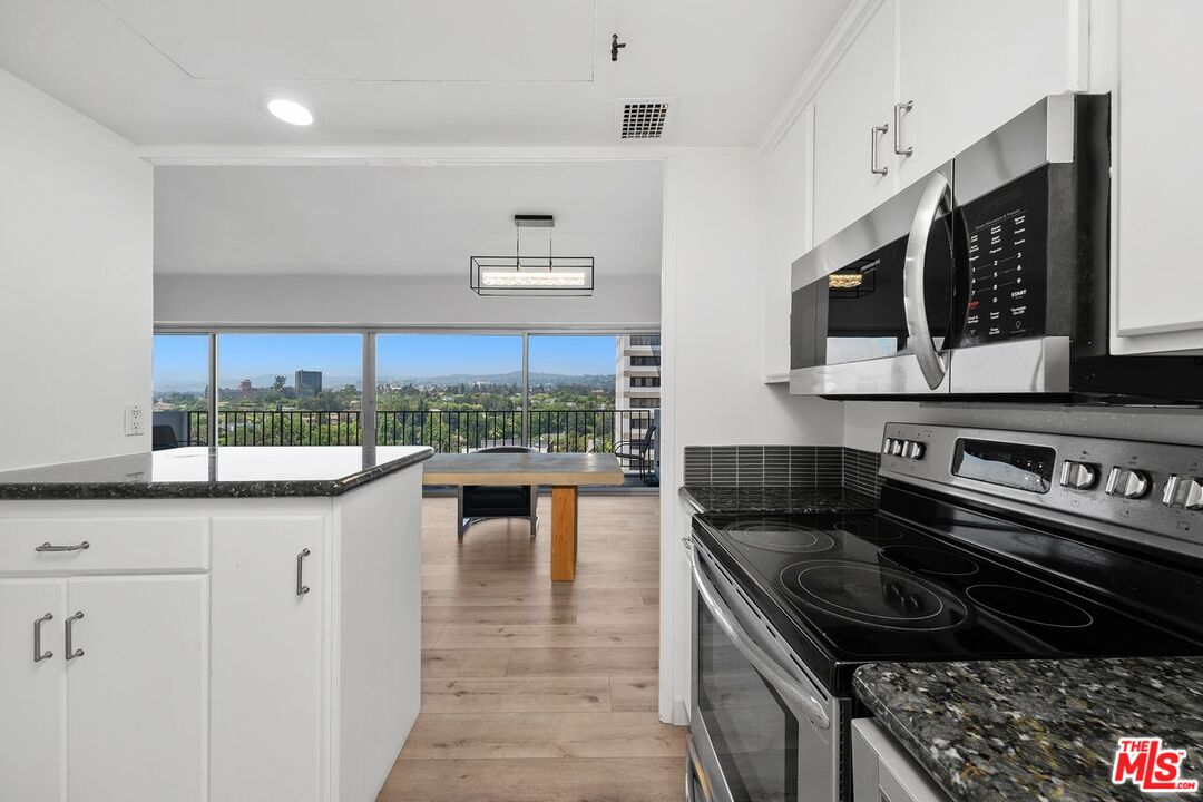 10450 Wilshire Blvd Unit: 11G