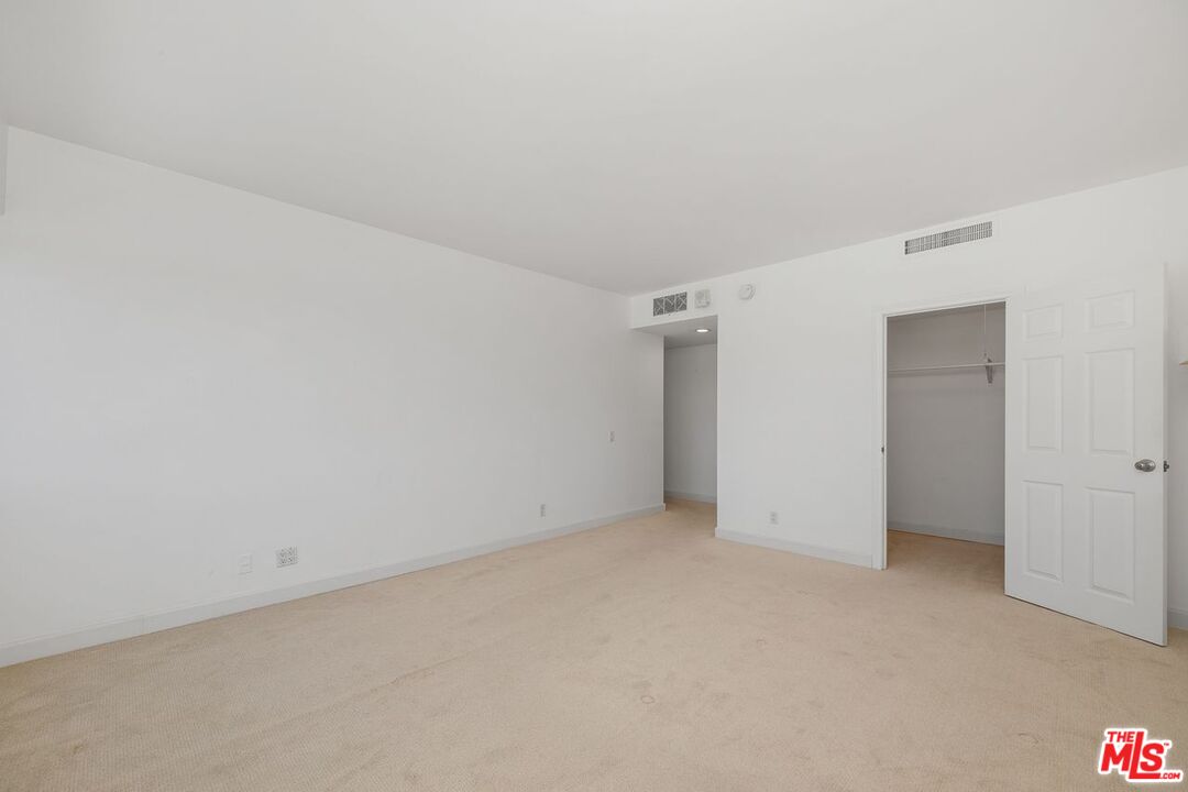 10450 Wilshire Blvd Unit: 11G