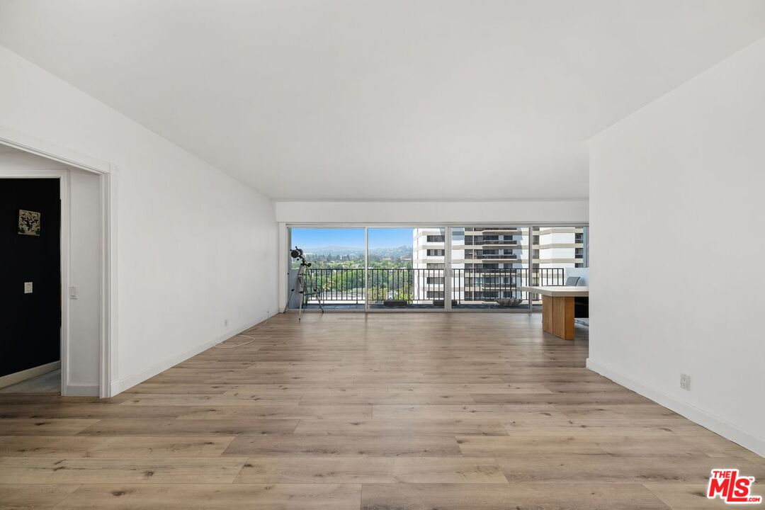 10450 Wilshire Blvd Unit: 11G