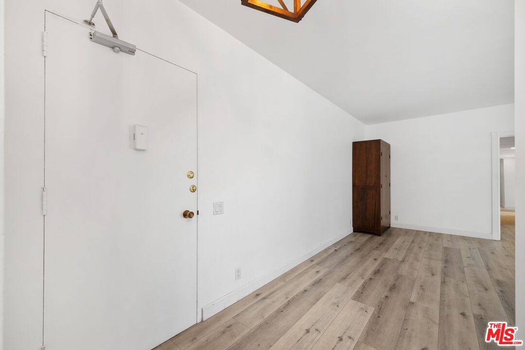 10450 Wilshire Blvd Unit: 11G