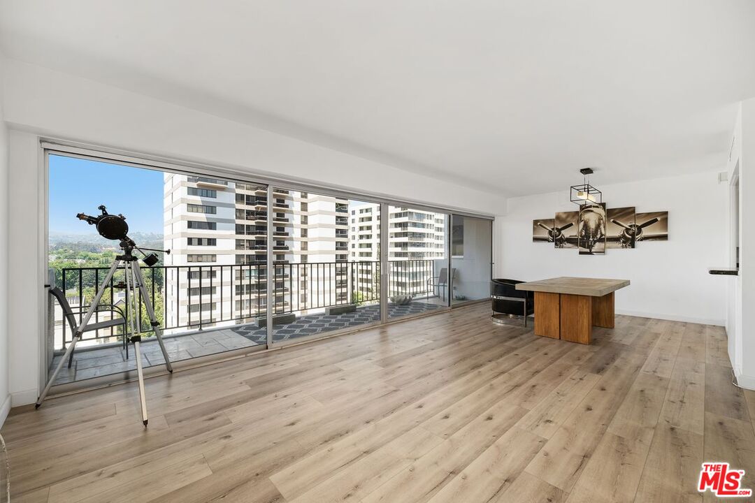 10450 Wilshire Blvd Unit: 11G