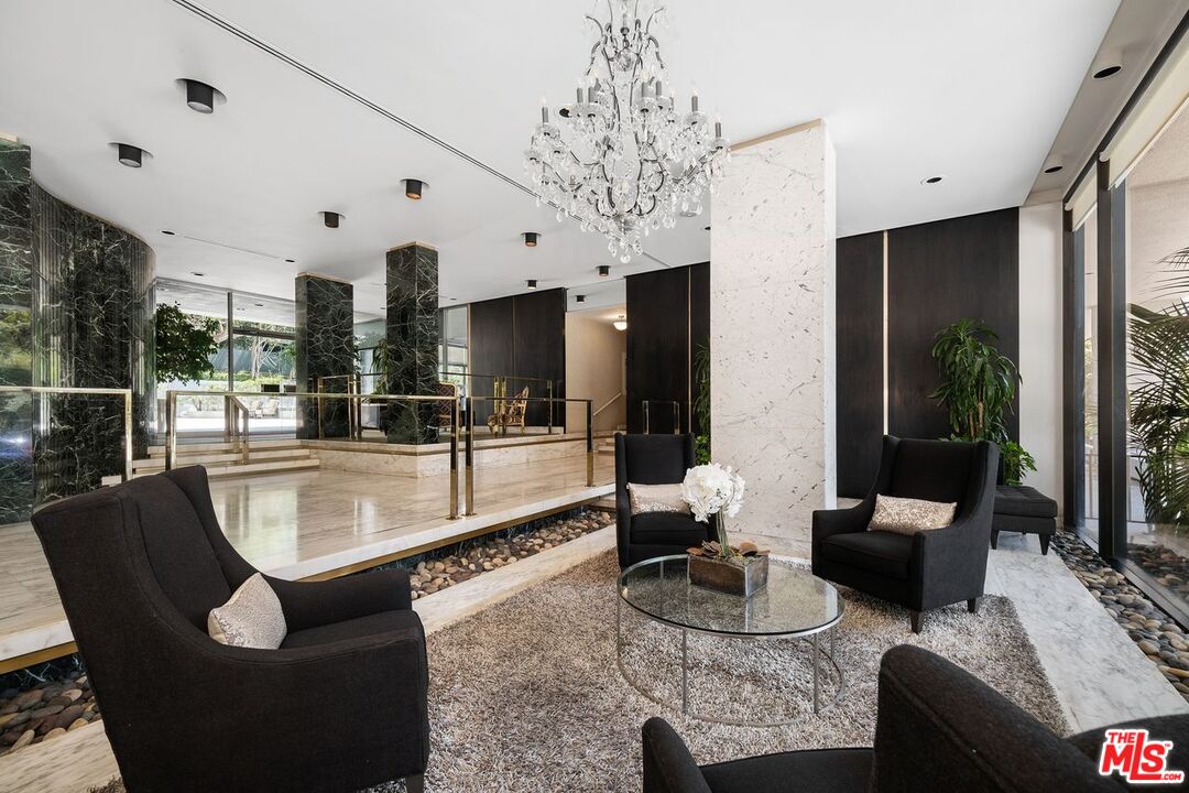 10450 Wilshire Blvd Unit: 11G