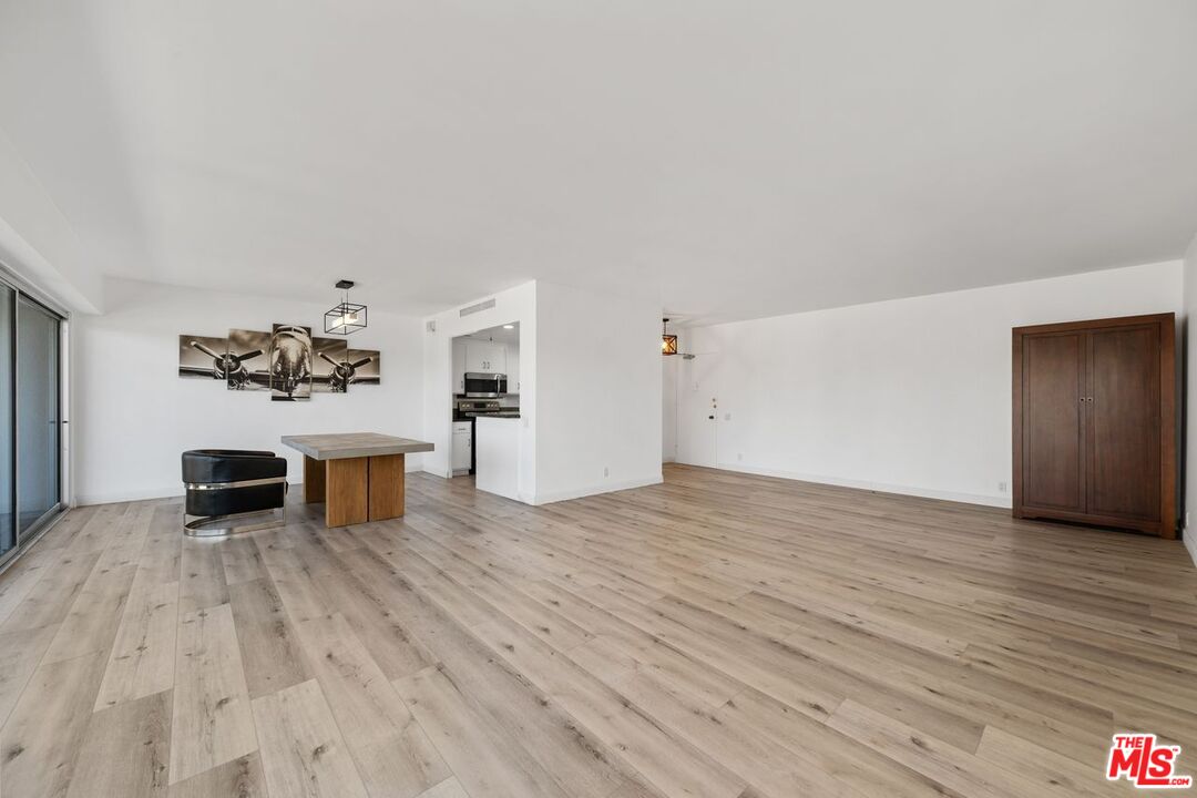 10450 Wilshire Blvd Unit: 11G