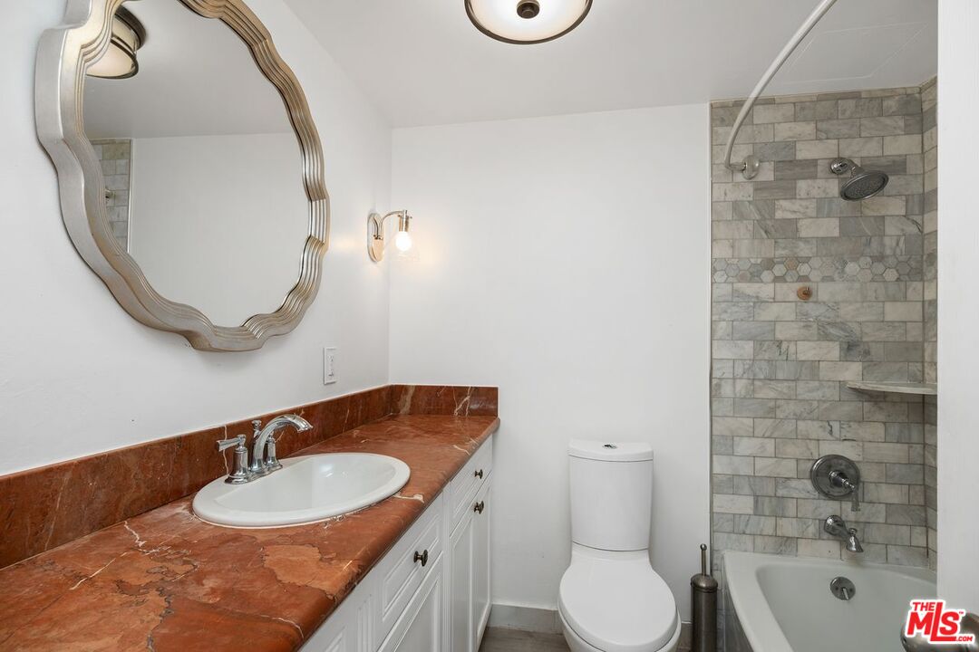 10450 Wilshire Blvd Unit: 11G