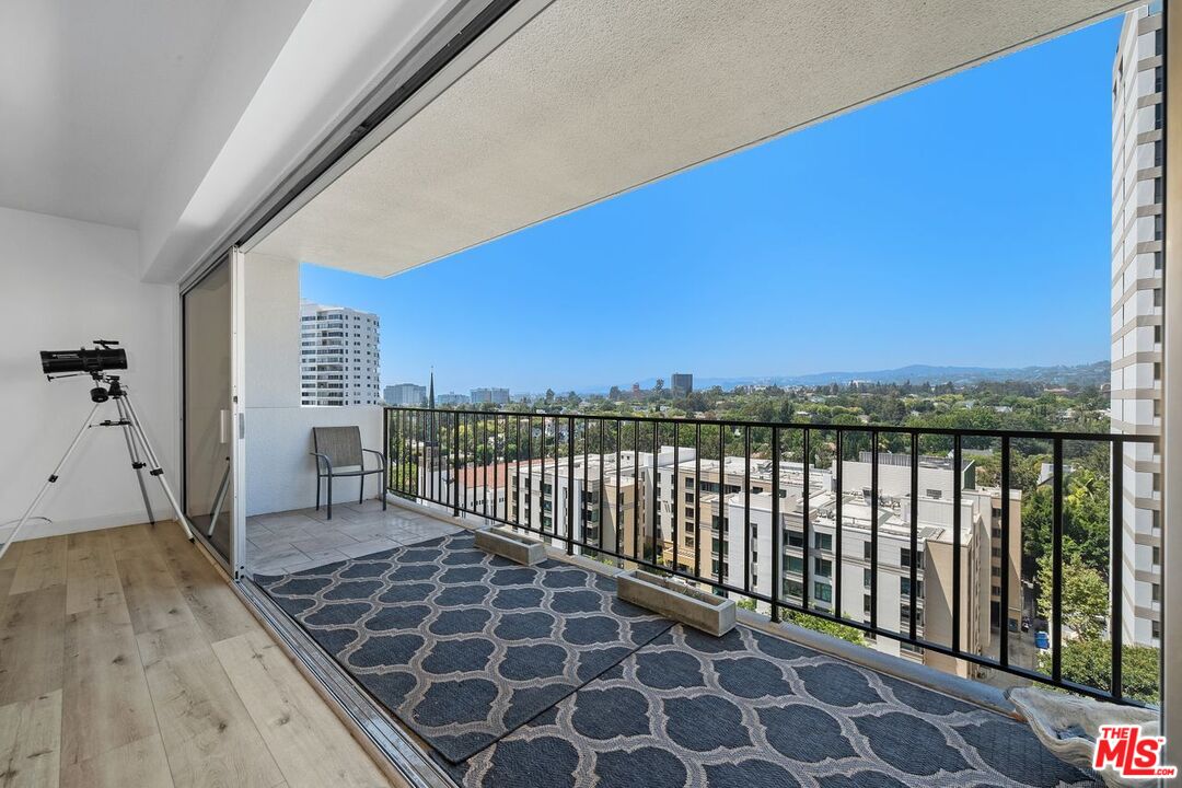 10450 Wilshire Blvd Unit: 11G