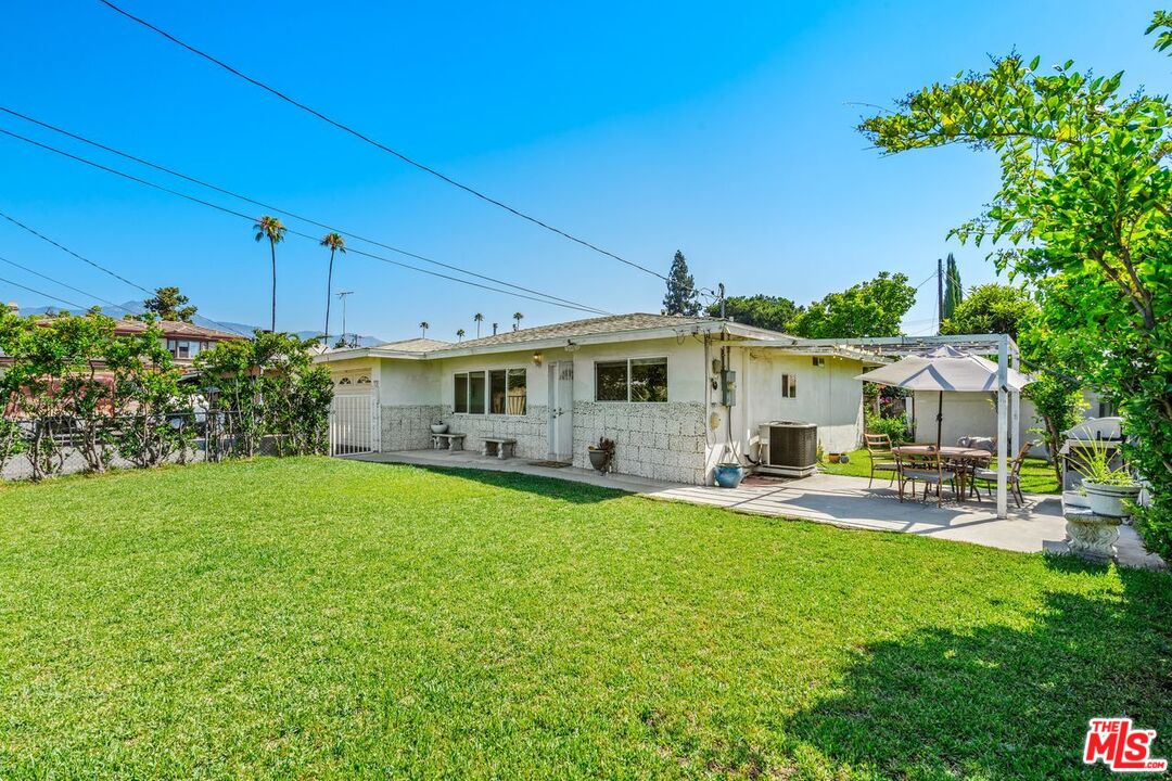 9732 E Camino Real Ave