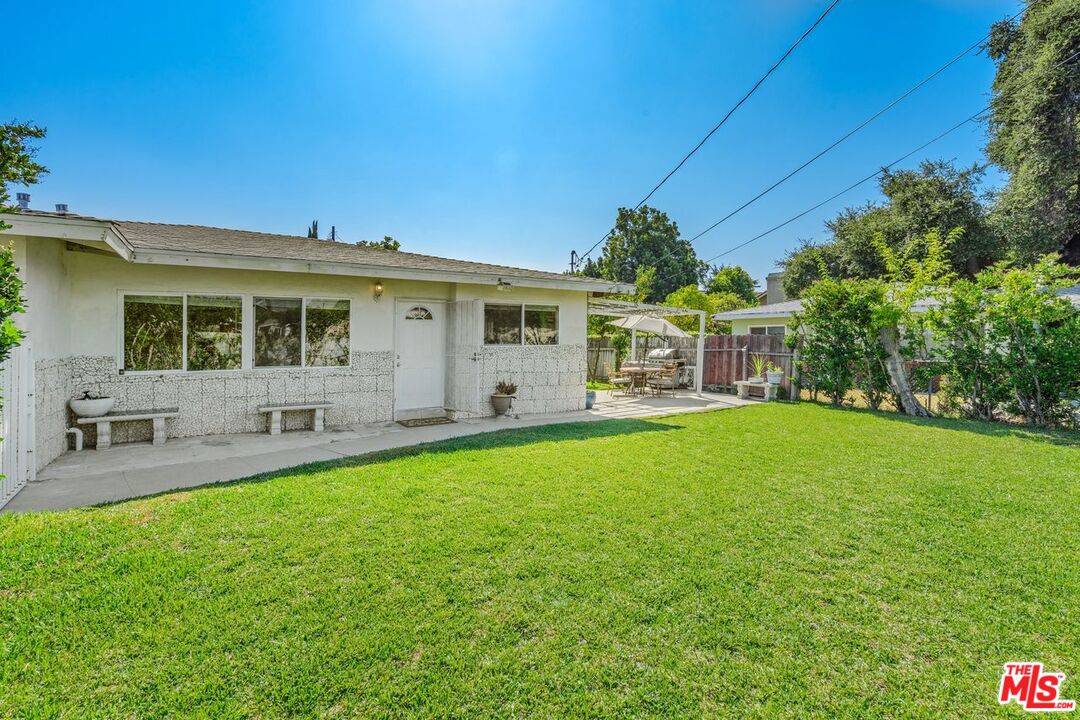 9732 E Camino Real Ave