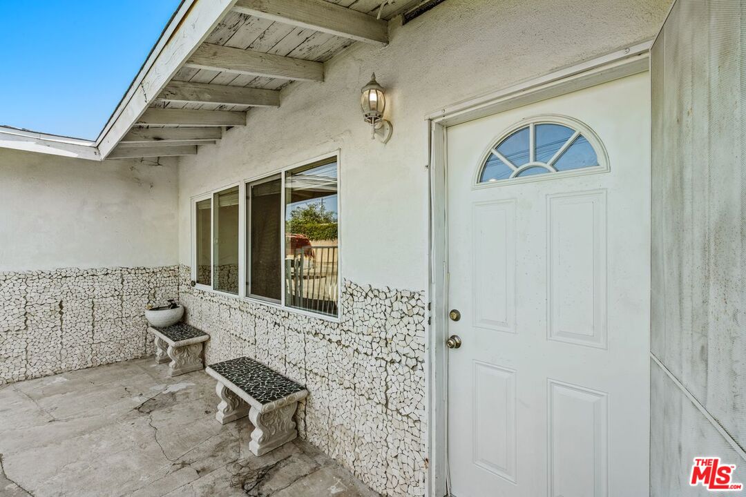 9732 E Camino Real Ave
